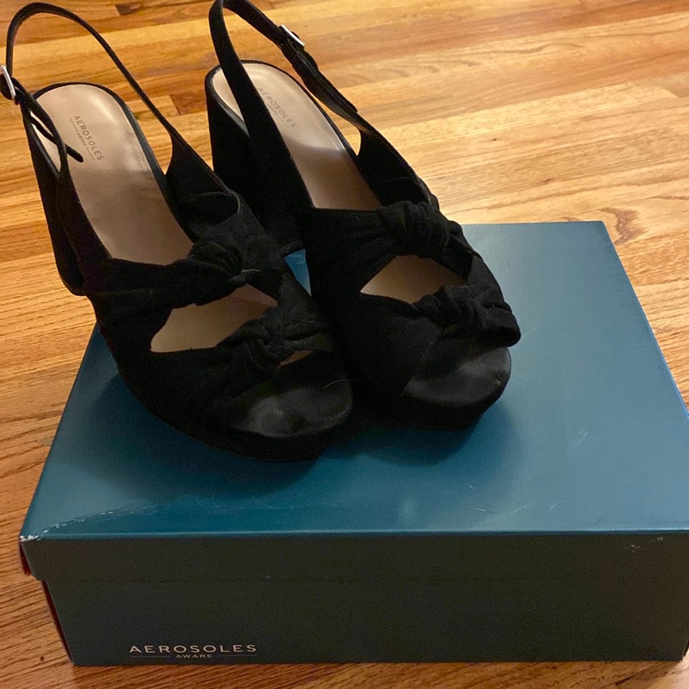10.5 Aerosoles Nadia Black Faux Suede Platform Slingback